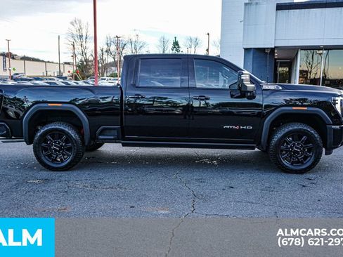 Used 2026 GMC Sierra 2500 AT4 w/ AT4 Preferred Package AWD/4WD image 9