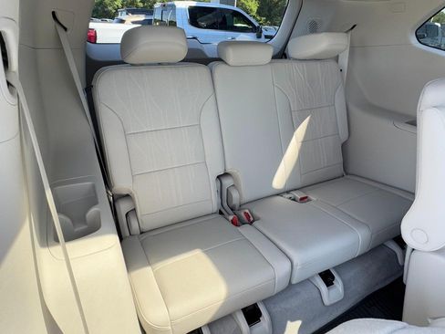 New 2026 Buick Enclave Avenir w/ Super Cruise Package AWD/4WD image 8