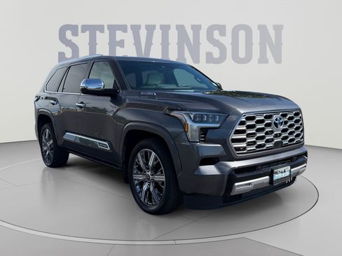 Used 2024 Toyota Sequoia Capstone AWD/4WD image 7