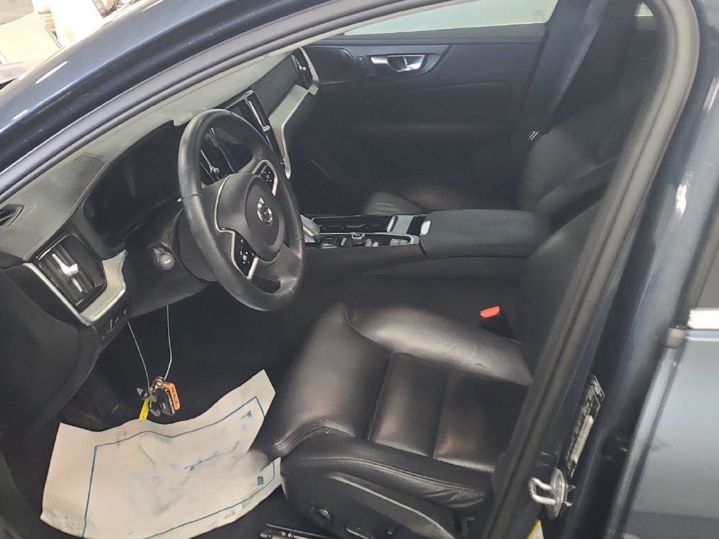 Used 2021 Volvo S60 T8 Inscription AWD/4WD image 3