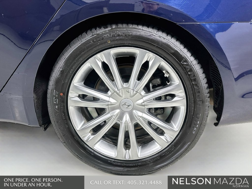 Used 2010 Hyundai Genesis 4.6 RWD image 34