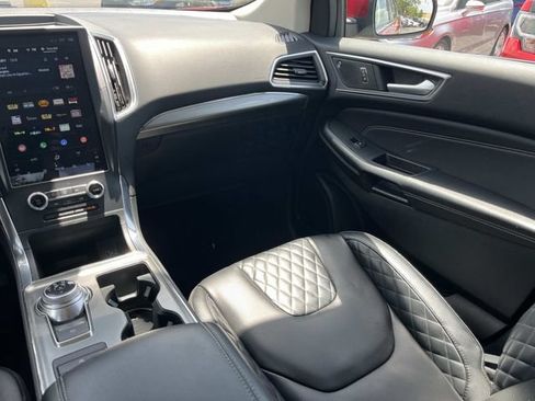 Used 2024 Ford Edge Titanium w/ Equipment Group 301A AWD/4WD image 17