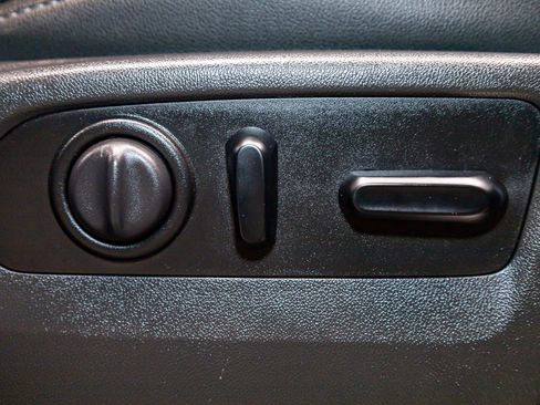 Used 2021 Chevrolet Silverado 1500 LTZ w/ LTZ Premium Package image 25