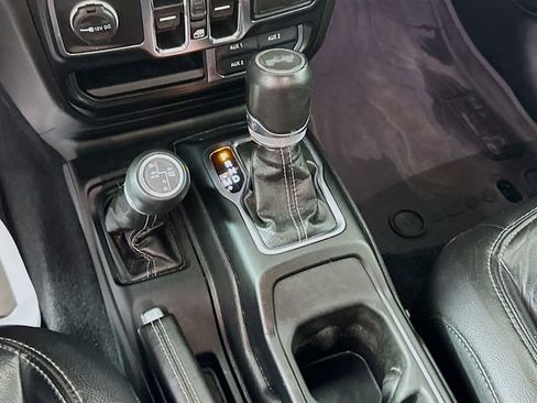 Used 2023 Jeep Wrangler Sahara 4xe w/ Cold Weather Group image 17