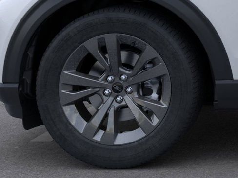 Used 2024 Ford Explorer XLT w/ Equipment Group 202A image 20