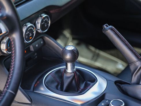 Used 2016 MAZDA MX-5 Miata Grand Touring RWD image 20