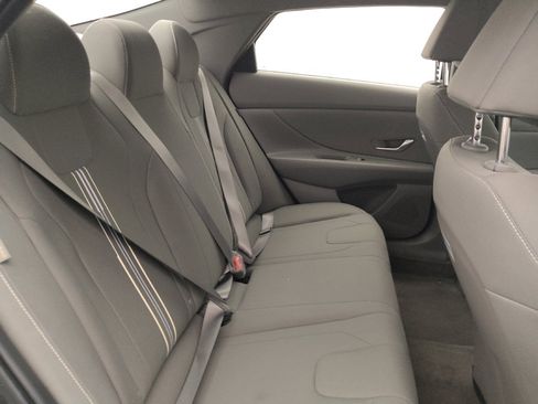 Used 2024 Hyundai Elantra SEL FWD image 19