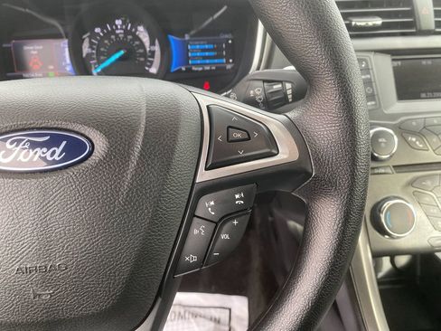 Used 2018 Ford Fusion S image 17