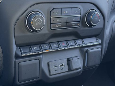 Certified 2024 Chevrolet Silverado 1500 Custom image 18