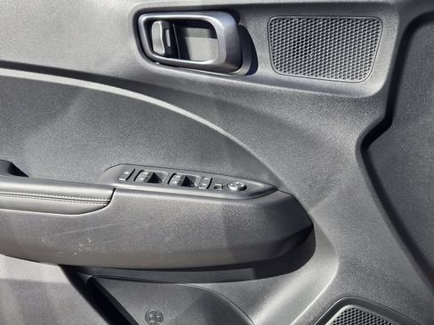 Certified 2025 Hyundai Venue Limited image 23