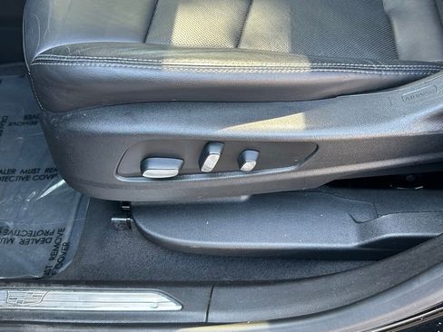 Used 2020 Cadillac XT5 Premium Luxury image 18