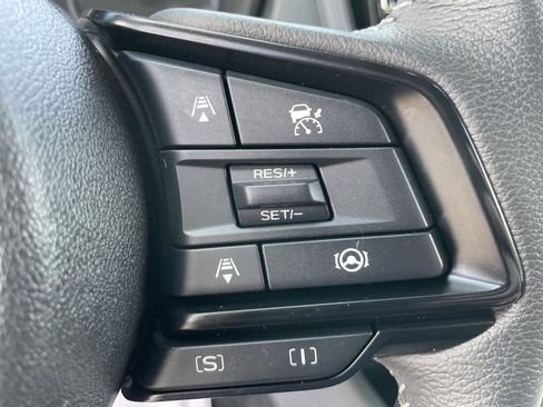 Used 2025 Subaru Forester Premium AWD/4WD image 16
