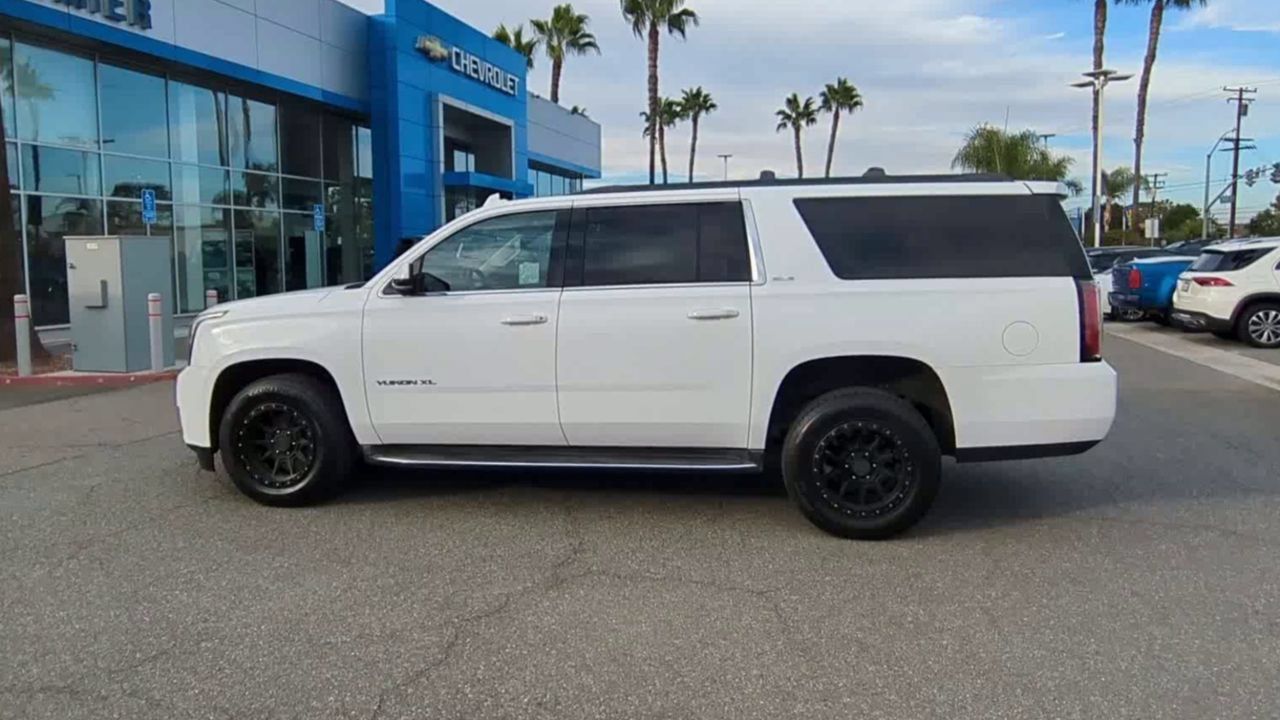 Used 2016 GMC Yukon XL SLE RWD image 5