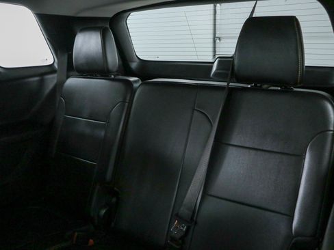 Used 2018 Chevrolet Traverse LT FWD image 29