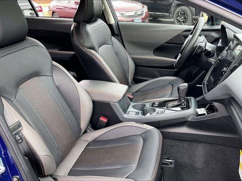 Certified 2025 Subaru Crosstrek 2.5i Limited w/ Crosstrek Mirror Package image 7