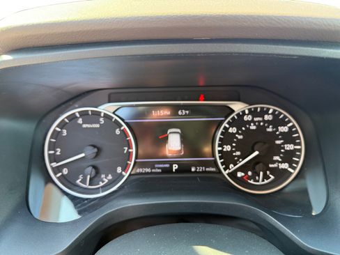 Used 2023 Nissan Rogue SV w/ SV Premium Package image 11