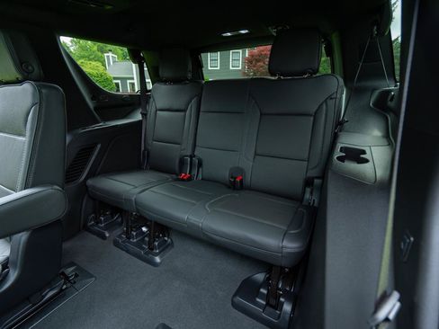 Used 2025 GMC Yukon Denali w/ Denali Reserve Package AWD/4WD image 29