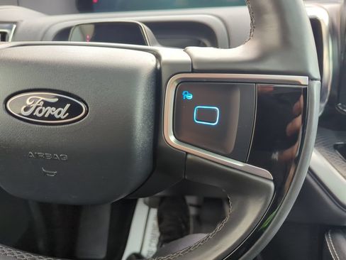 Used 2025 Ford Expedition Max Platinum w/ Stealth Appearance Package AWD/4WD image 27