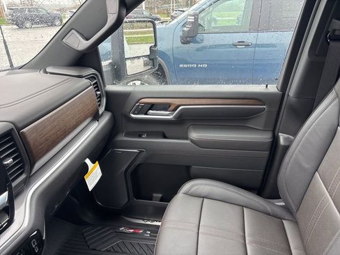 New 2026 Chevrolet Silverado 2500 High Country w/ High Country Premium Package AWD/4WD image 29