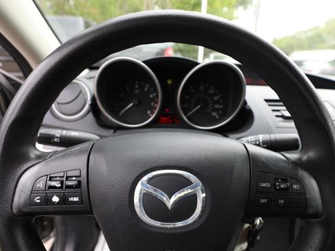 Used 2010 MAZDA MAZDA3 i Touring FWD image 19