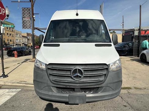 Used 2022 Mercedes-Benz Sprinter 2500 image 14