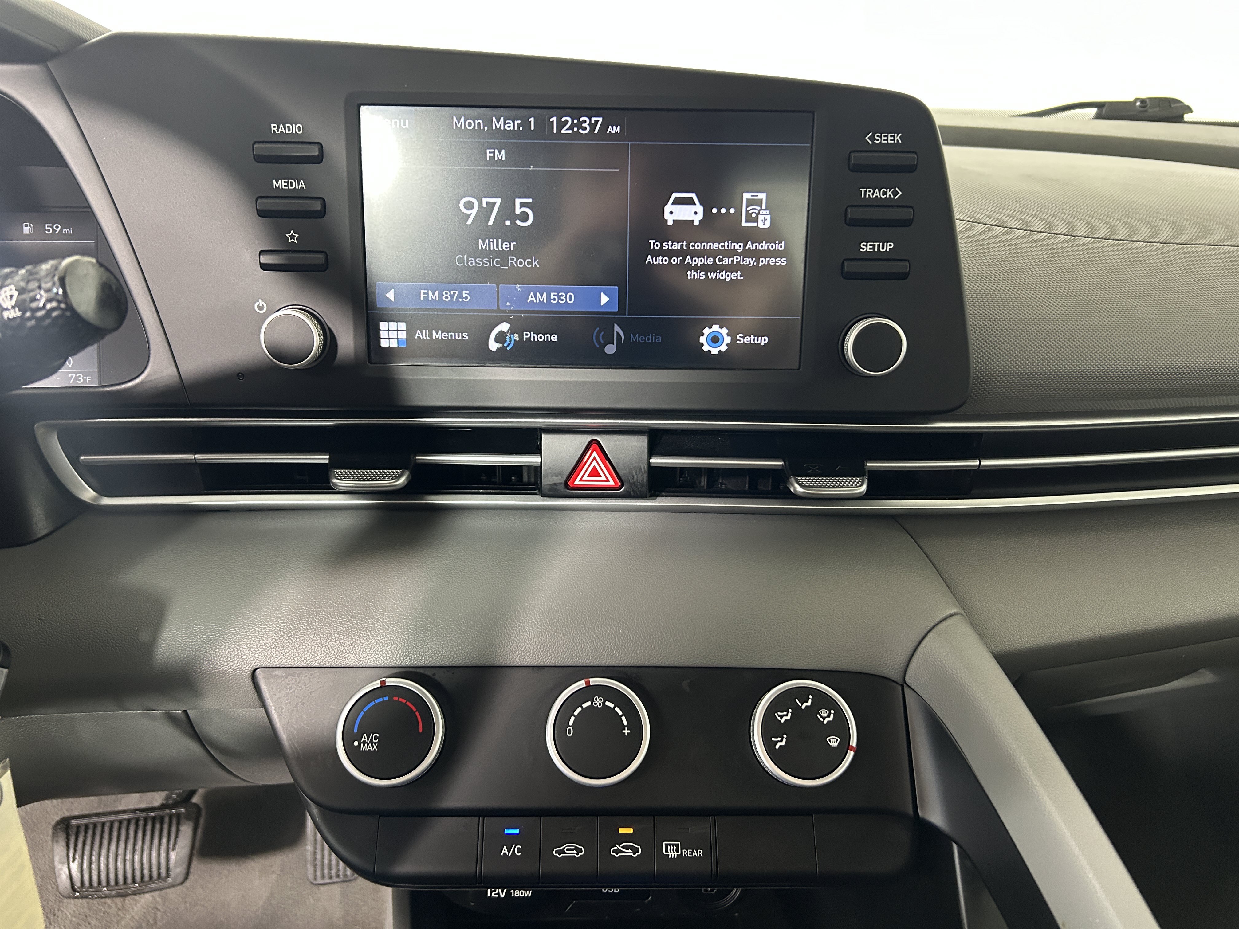 Used 2021 Hyundai Elantra SE FWD image 20