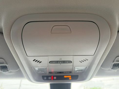 Used 2019 Chevrolet Equinox LT w/ Driver Convenience Package FWD image 28