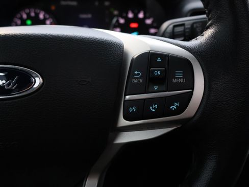 Used 2022 Ford Explorer XLT w/ Equipment Group 202A image 36