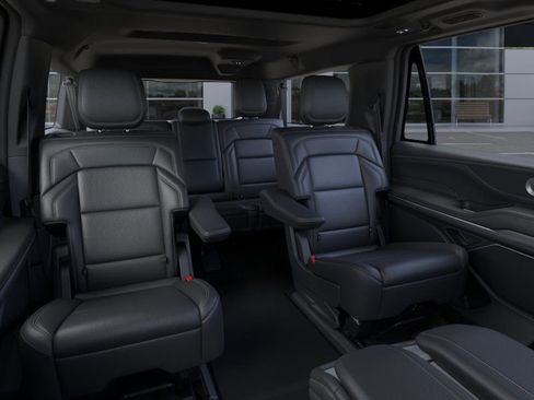 New 2026 Lincoln Navigator L Reserve w/ Jet Appearance Package image 11