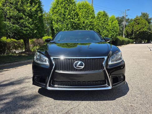 Used 2015 Lexus LS 460 AWD w/ F Sport Package image 7