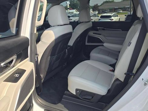 Certified 2023 Kia Telluride S w/ S Sunroof Package FWD image 10