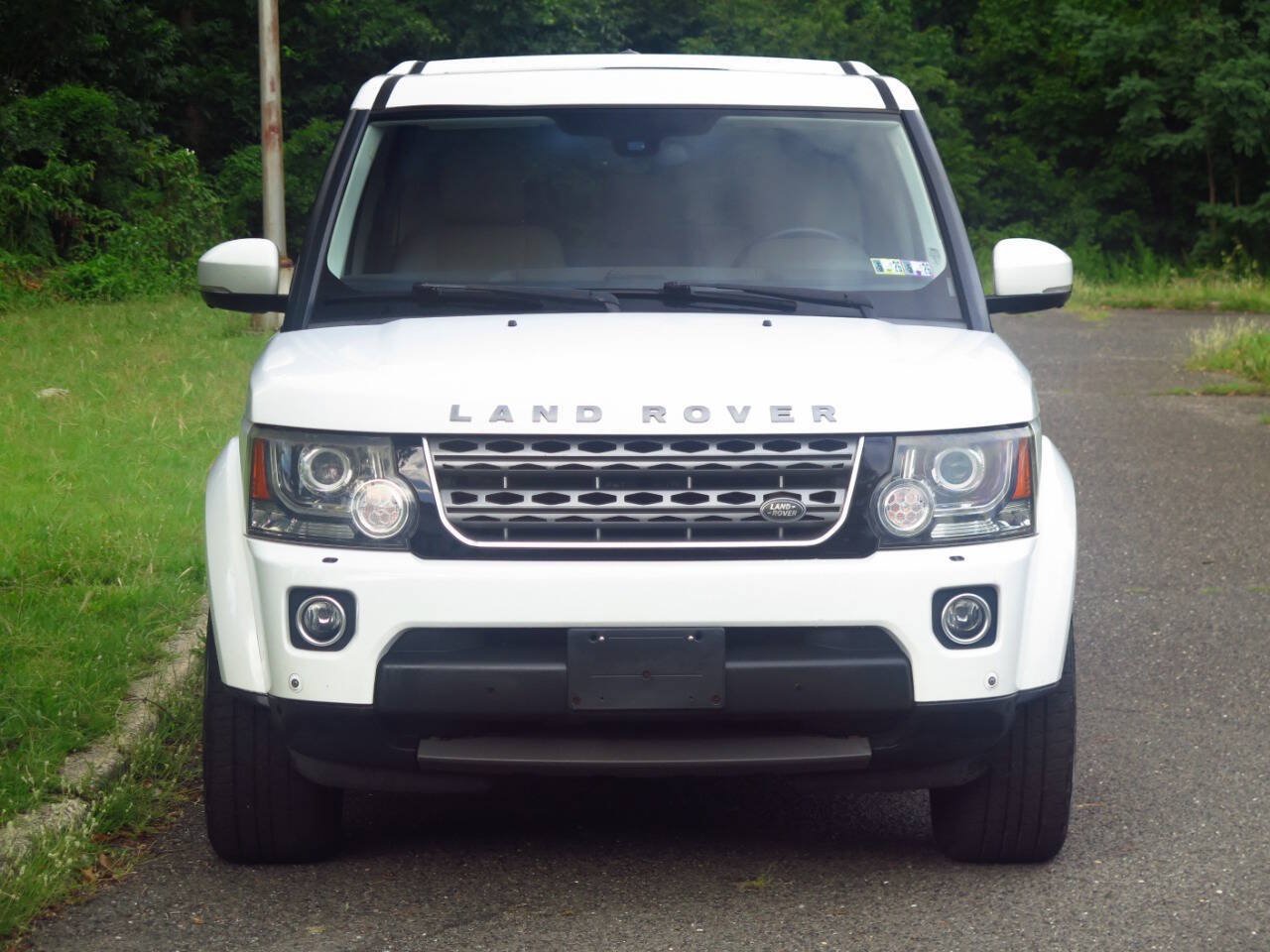 Used 2016 Land Rover LR4 HSE Silver Edition AWD/4WD image 25