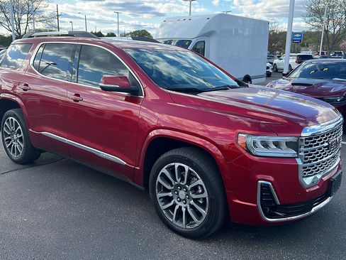 Used 2021 GMC Acadia Denali w/ Denali Ultimate Package AWD/4WD image 2