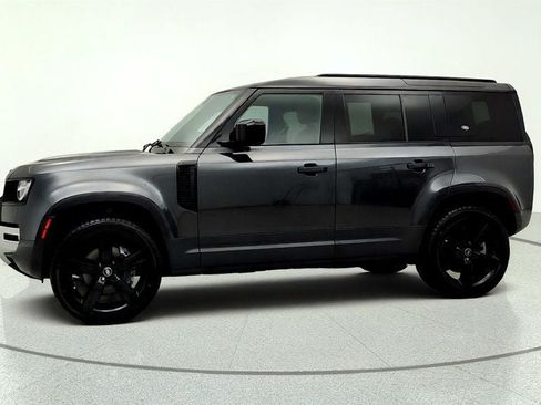 Used 2023 Land Rover Defender 110 S AWD/4WD image 8