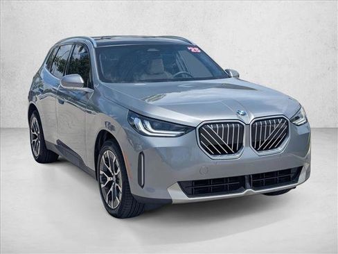 Certified 2025 BMW X3 xDrive30 w/ Convenience Package AWD/4WD image 3