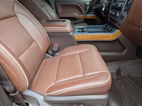 Used 2018 Chevrolet Silverado 1500 High Country AWD/4WD image 19
