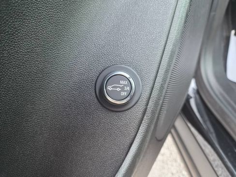 Used 2024 Chevrolet Blazer LT FWD image 16
