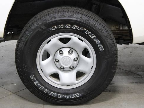 Used 2023 Toyota Tacoma SR RWD image 16