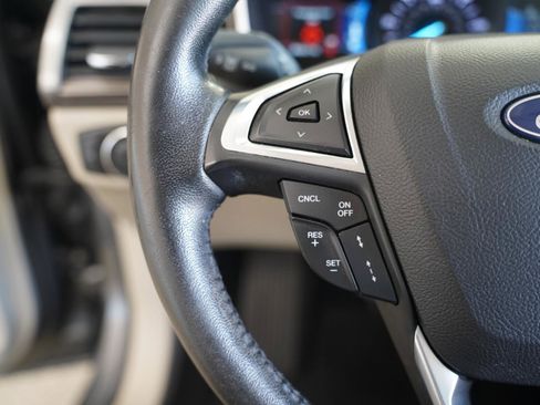 Used 2019 Ford Fusion SEL FWD image 13