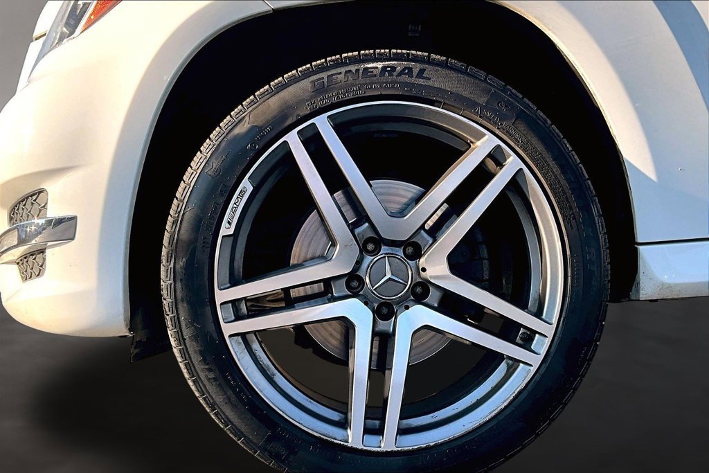 Used 2015 Mercedes-Benz GLK 350 4MATIC image 9