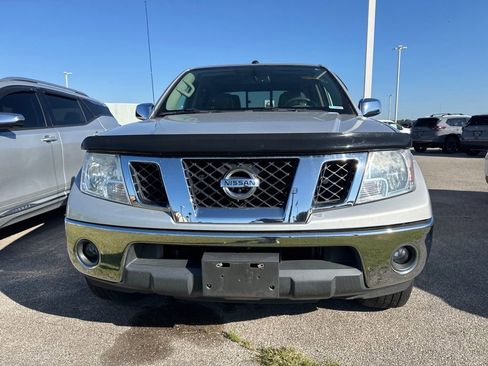 Used 2019 Nissan Frontier SL image 4