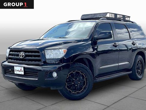 Used 2016 Toyota Sequoia SR5 RWD image 1