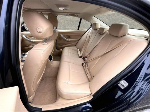 Used 2016 BMW 320i xDrive Sedan image 23