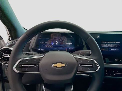 New 2026 Chevrolet Equinox LT FWD image 25