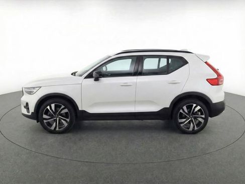 Certified 2024 Volvo XC40 B5 Plus w/ Protection Package Premier image 36