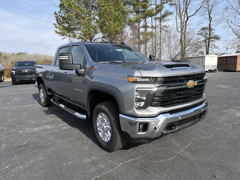 New 2026 Chevrolet Silverado 2500 LT w/ Safety Package image 3
