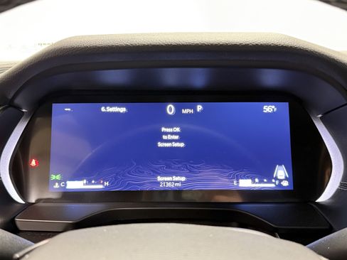 Used 2023 Jeep Grand Cherokee Laredo image 18