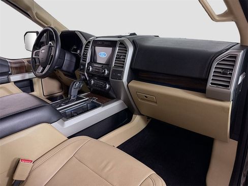 Used 2016 Ford F150 Lariat w/ Equipment Group 502A Luxury image 23