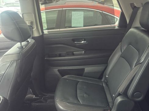 Used 2023 Nissan Pathfinder SL w/ SL Premium Package AWD/4WD image 5