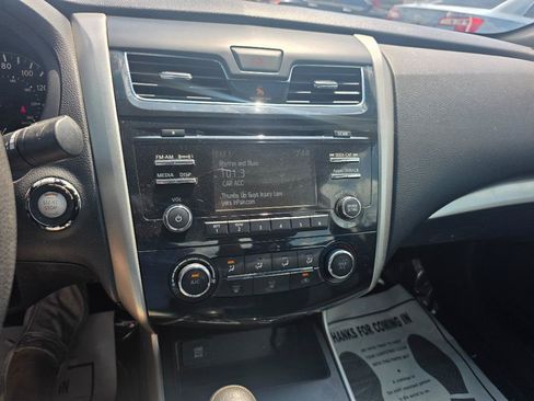 Used 2015 Nissan Altima 2.5 S w/ Special Edition Package FWD image 15